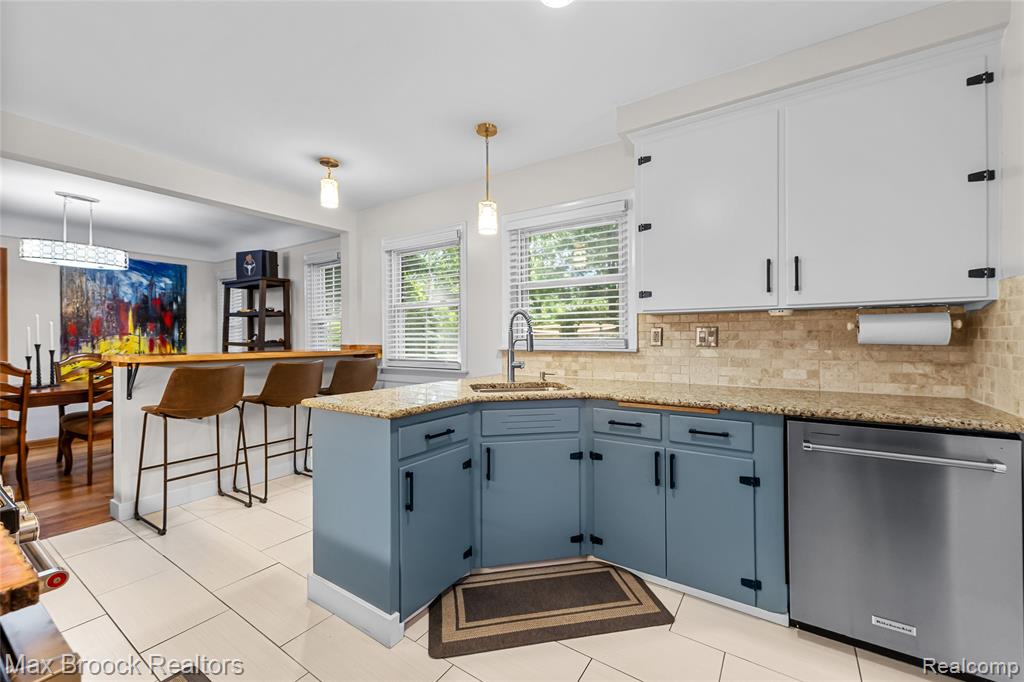 171 South Glengarry Road Bloomfield Hills, MI 48301 - Photo 7 of 26