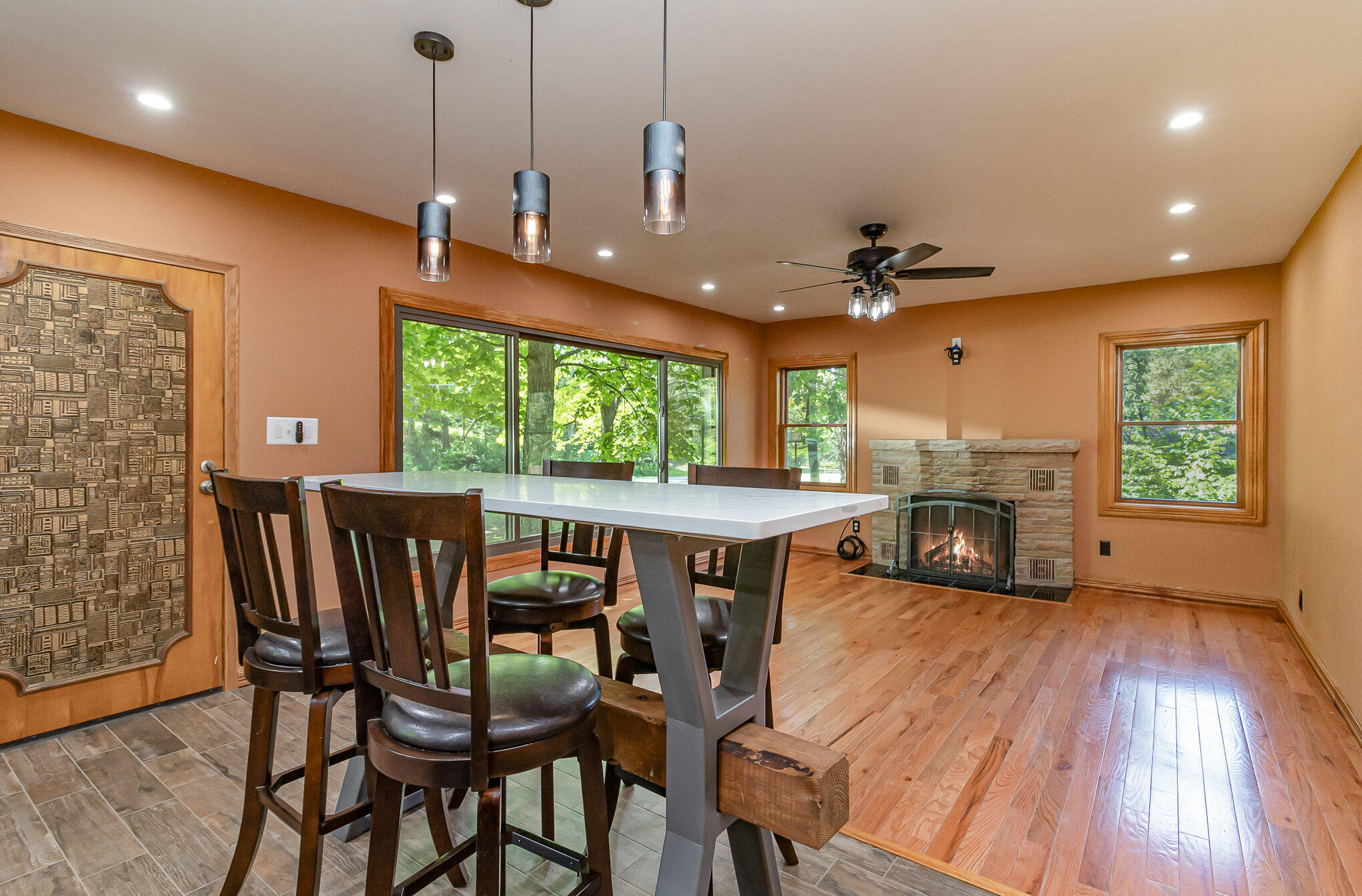 5461 West Johnson Road La Porte, IN 46350 - Photo 11 of 22 2038x1341