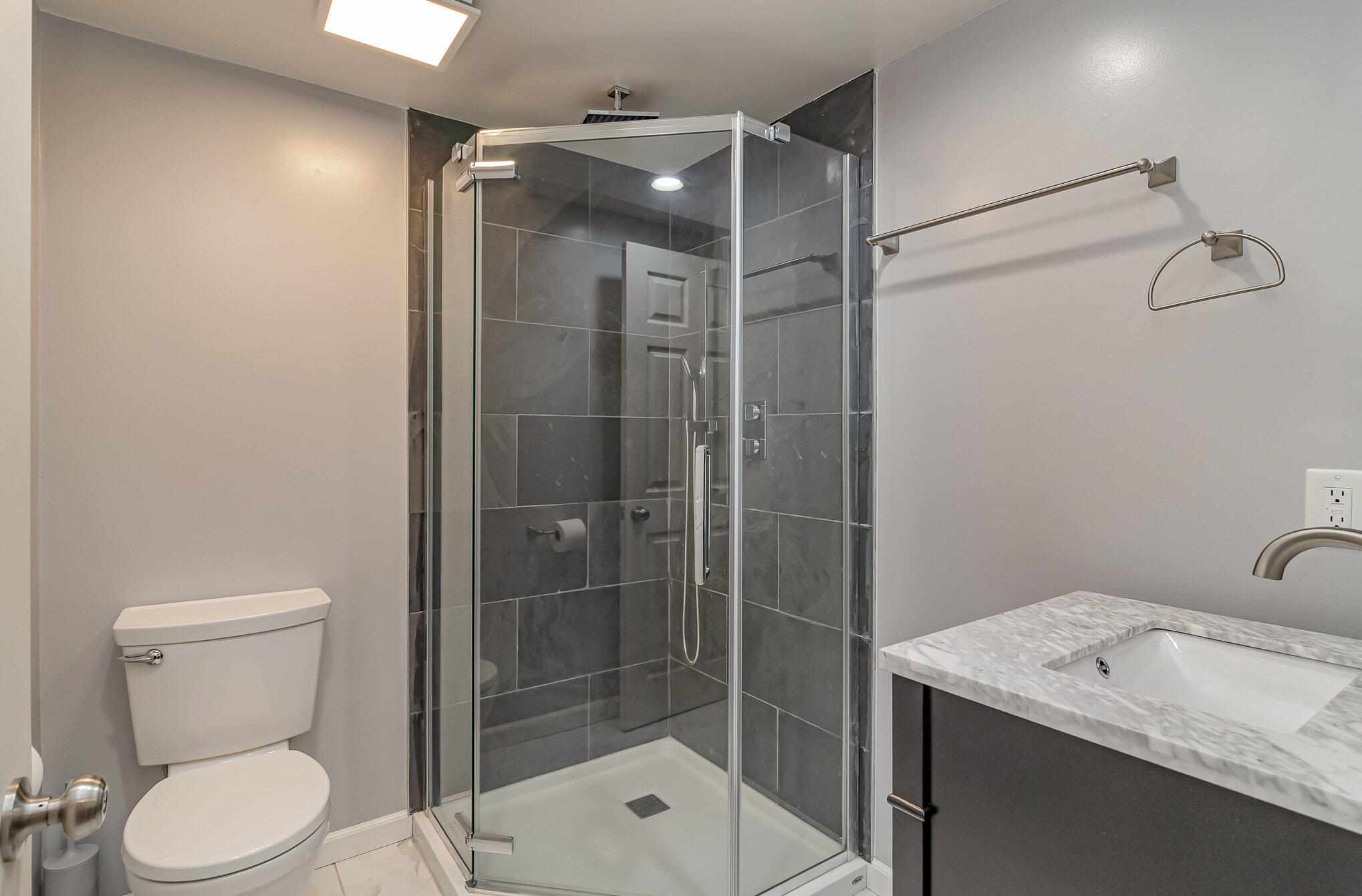 5461 West Johnson Road La Porte, IN 46350 - Photo 16 of 22 2038x1341