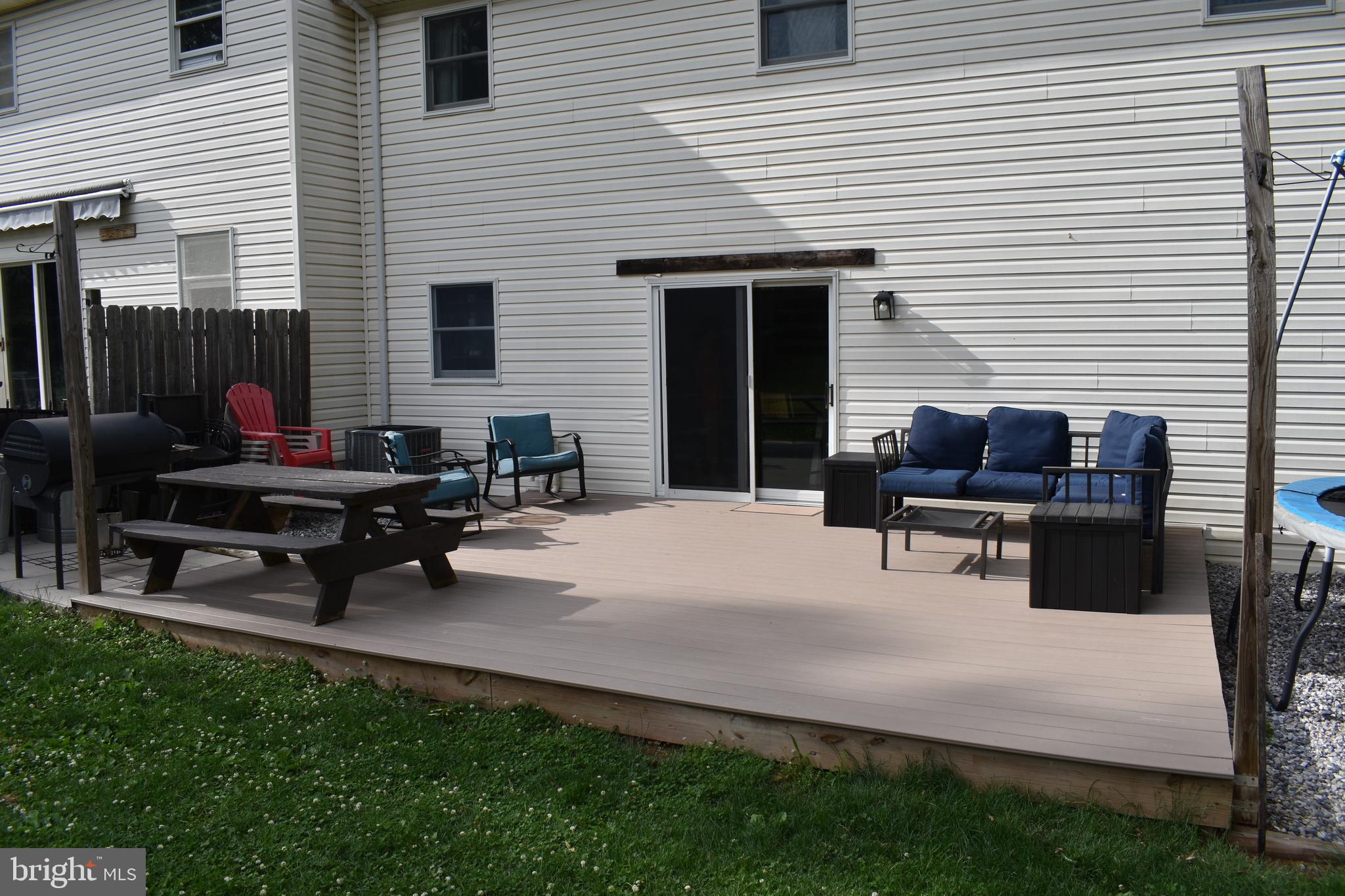 220 Boxwood Road Manchester, PA 17345 - Photo 26 of 33 Composite deck