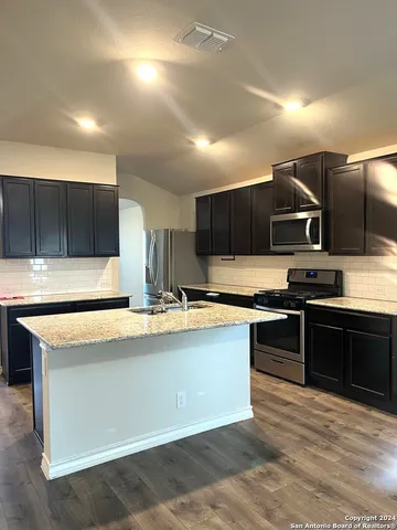 $1,700 | 13210 Desana Springs, St. Hedwig, TX 78152