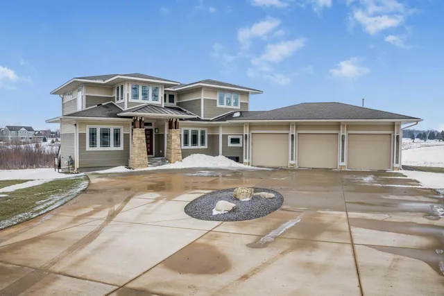 $860,000 | 46422 Cape Horn Road, Cleveland, MN 56017