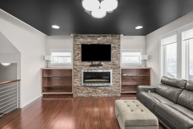 $860,000 | 46422 Cape Horn Road, Cleveland, MN 56017