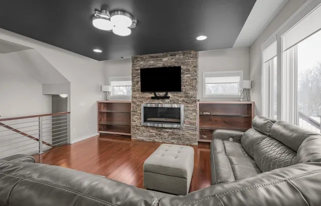 $860,000 | 46422 Cape Horn Road, Cleveland, MN 56017