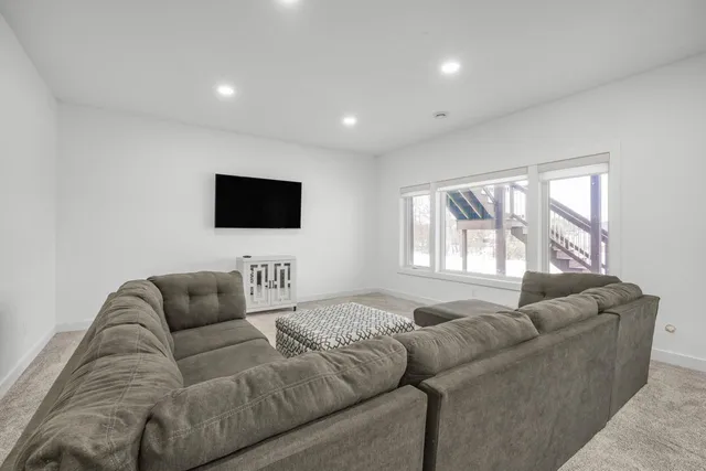 $860,000 | 46422 Cape Horn Road, Cleveland, MN 56017