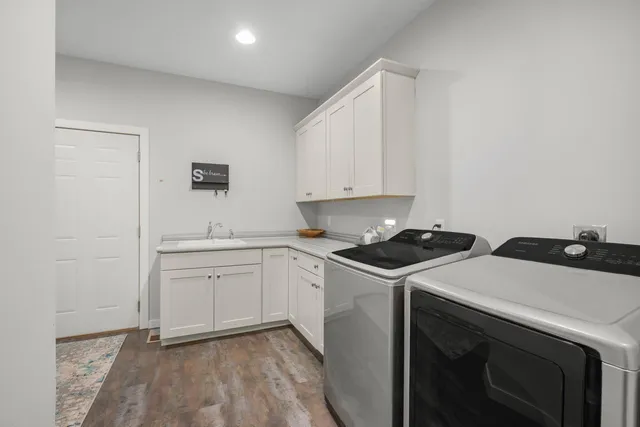 $860,000 | 46422 Cape Horn Road, Cleveland, MN 56017