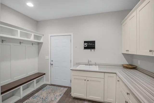 $860,000 | 46422 Cape Horn Road, Cleveland, MN 56017