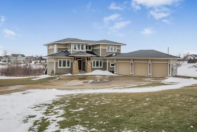 $860,000 | 46422 Cape Horn Road, Cleveland, MN 56017