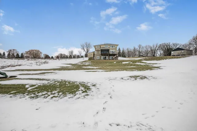 $860,000 | 46422 Cape Horn Road, Cleveland, MN 56017