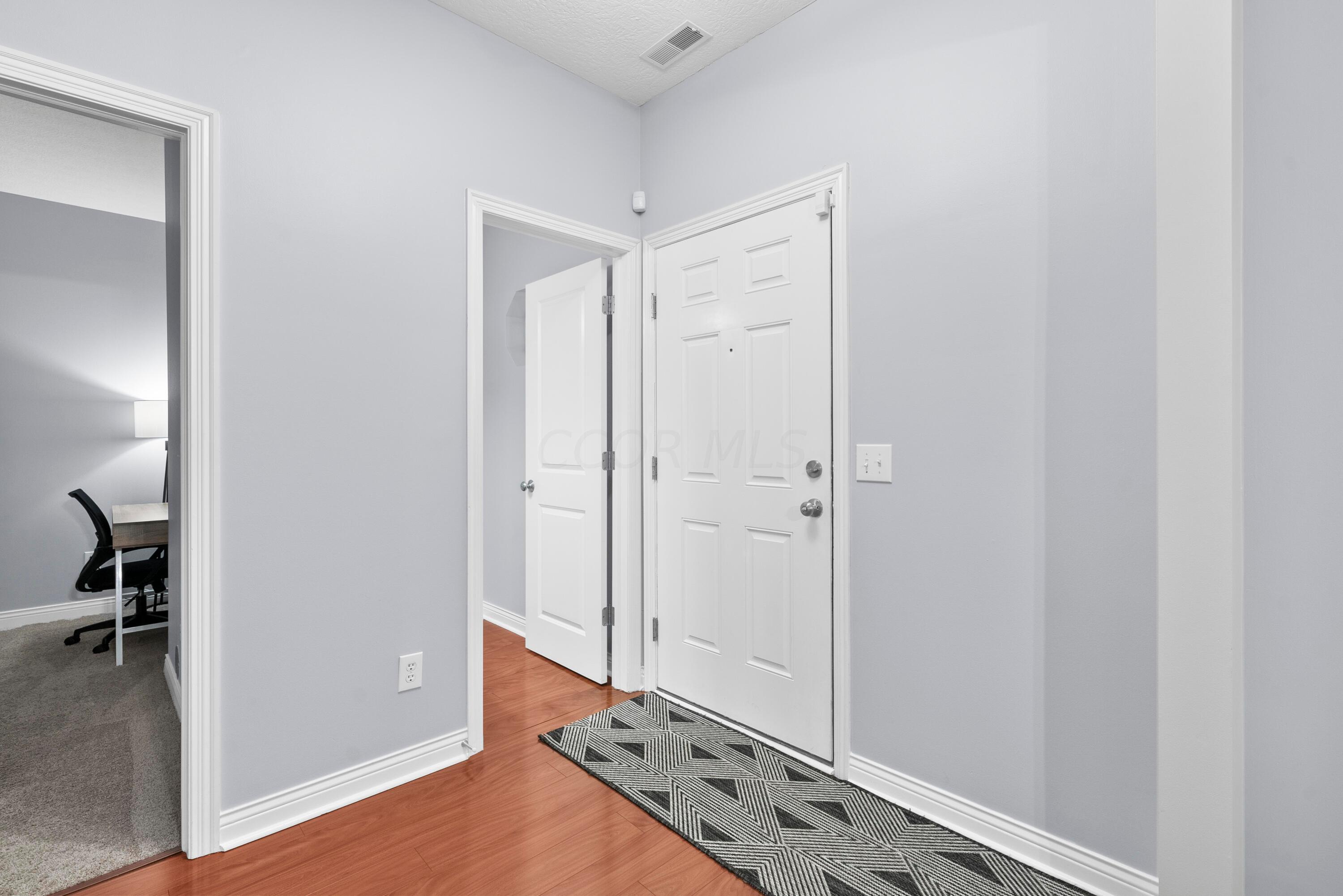 6021 Myrick Road Dublin, OH 43016 - Photo 7 of 51 DSC07191