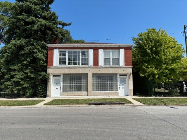 7841 South Crandon Ave  