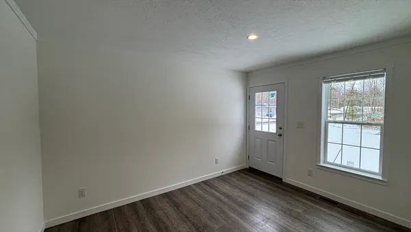 $394,900 | 22 Pinrock Drive, Sturbridge, MA 01566