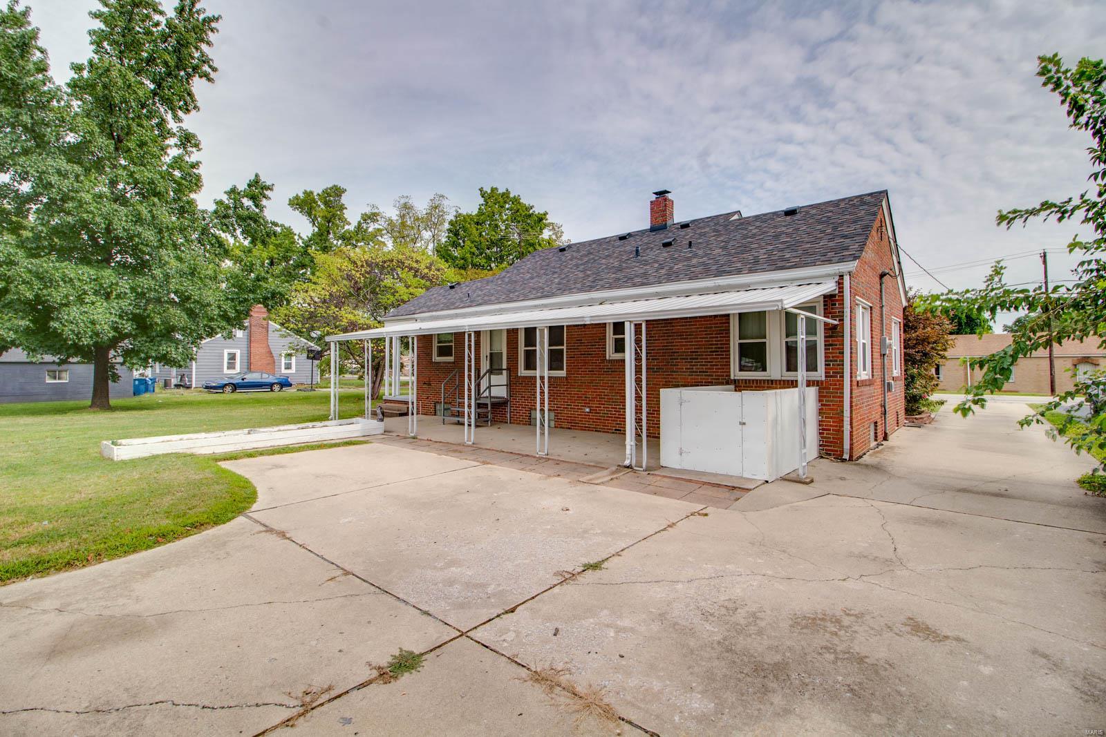 508 Milton Road Alton, IL 62002 - Photo 20 of 29 Gallery Image 20