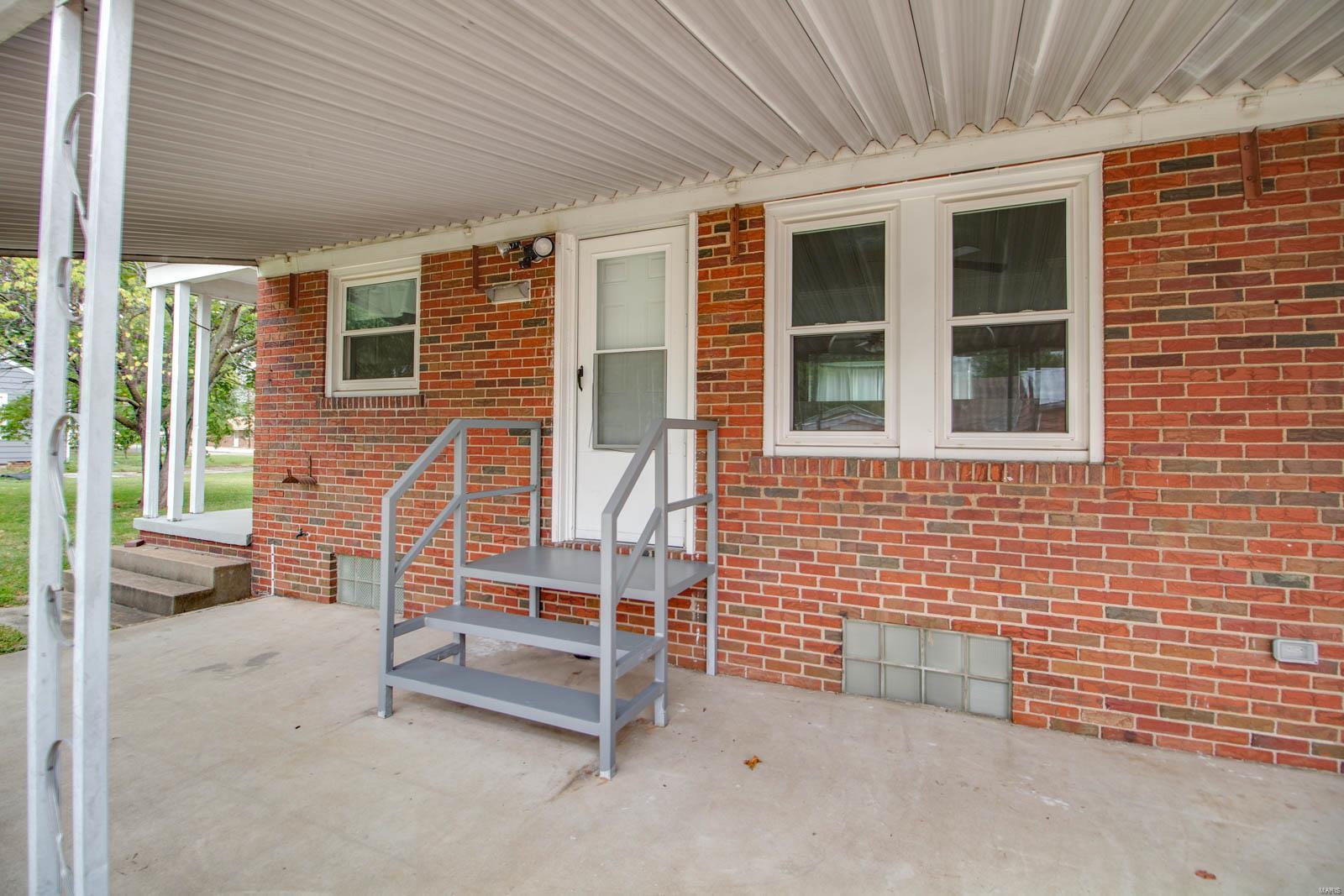 508 Milton Road Alton, IL 62002 - Photo 24 of 29 Gallery Image 24