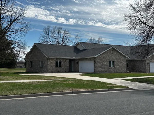 $295,000 | 901 West Main Street, Belle Plaine, MN 56011