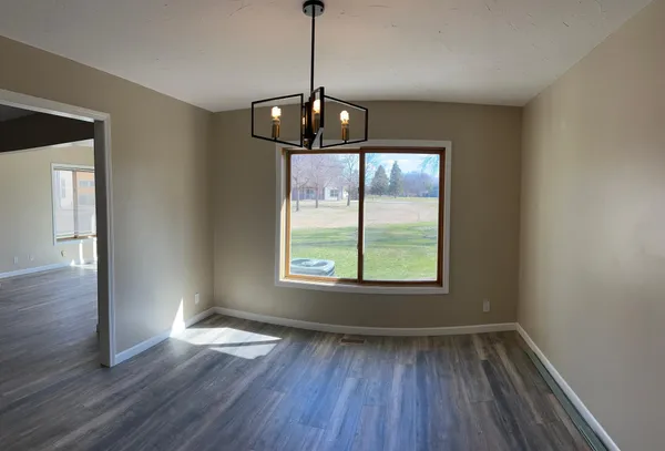 $295,000 | 901 West Main Street, Belle Plaine, MN 56011