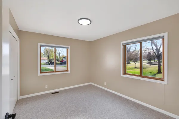 $295,000 | 901 West Main Street, Belle Plaine, MN 56011