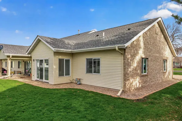 $295,000 | 901 West Main Street, Belle Plaine, MN 56011