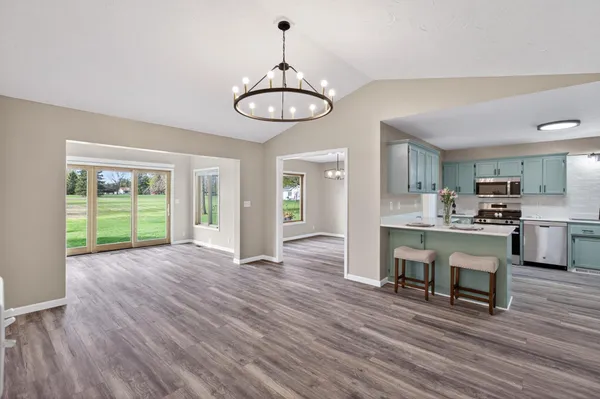 $295,000 | 901 West Main Street, Belle Plaine, MN 56011