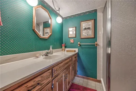 $325,000 | 7236 Mastin Street, Shawnee, KS 66203