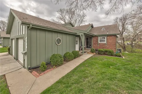 $325,000 | 7236 Mastin Street, Shawnee, KS 66203