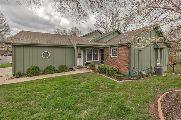 $325,000 | 7236 Mastin Street, Shawnee, KS 66203