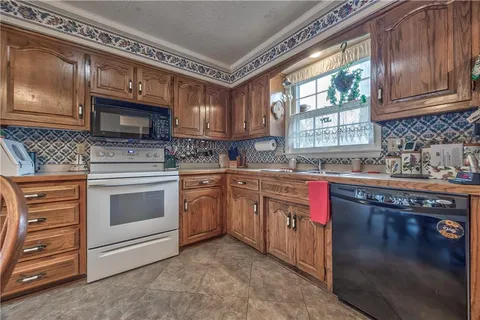 $325,000 | 7236 Mastin Street, Shawnee, KS 66203