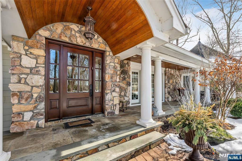 8 White Pine Road Upper Saddle River, NJ 07458 - Photo 2 of 50