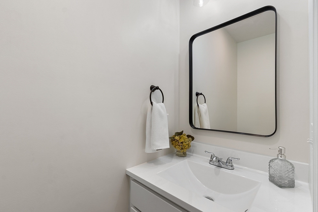 371 Hitchcock Road Winchendon, MA 01475 - Photo 8 of 24