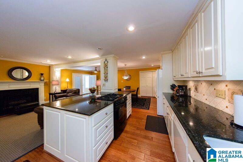 3429 Rock Ridge Circle Birmingham, AL 35210 - Photo 10 of 49