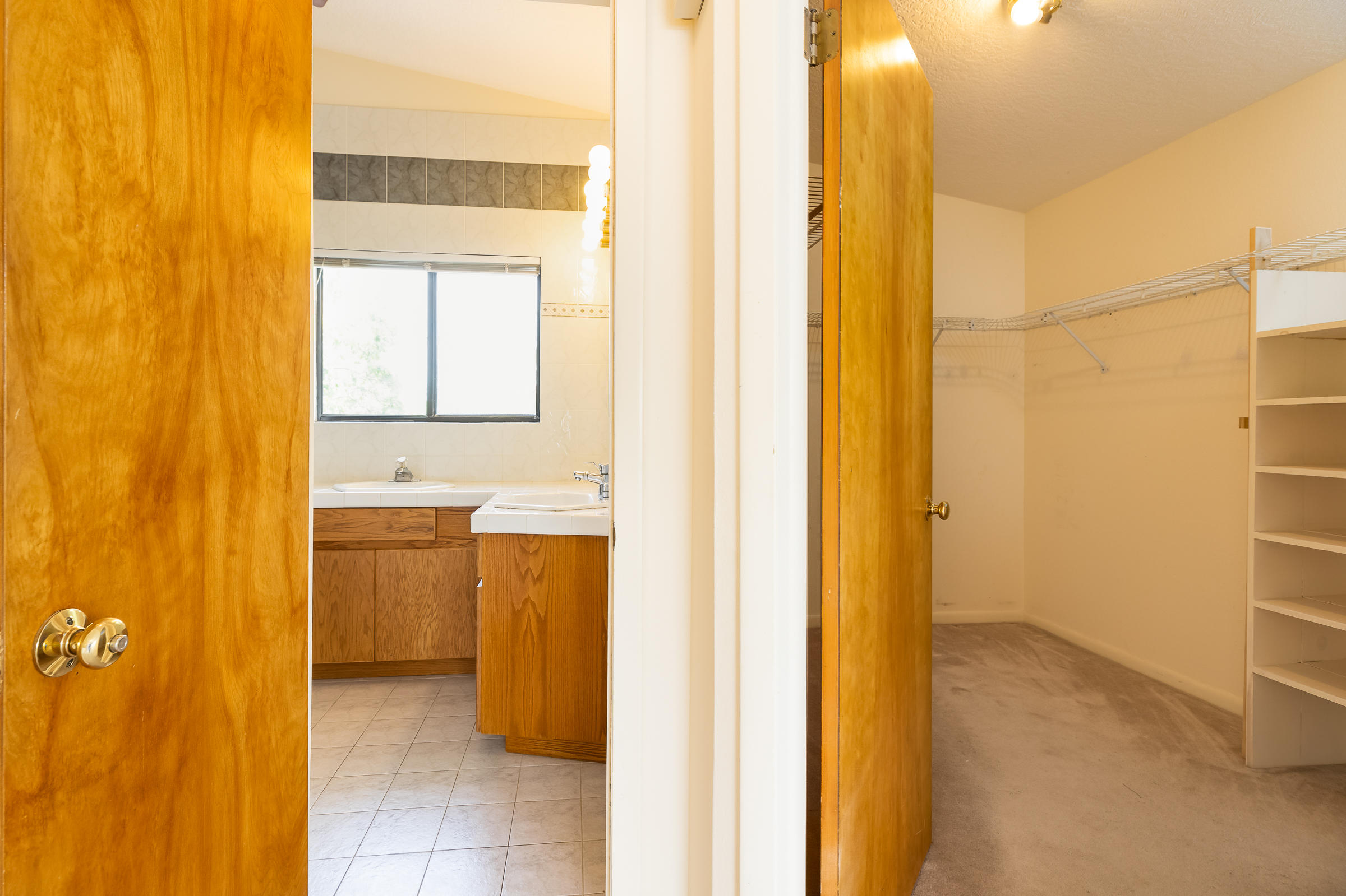 65 Snapper Avenue Key Largo, FL 33037 - Photo 19 of 39 Walk in closet and bath