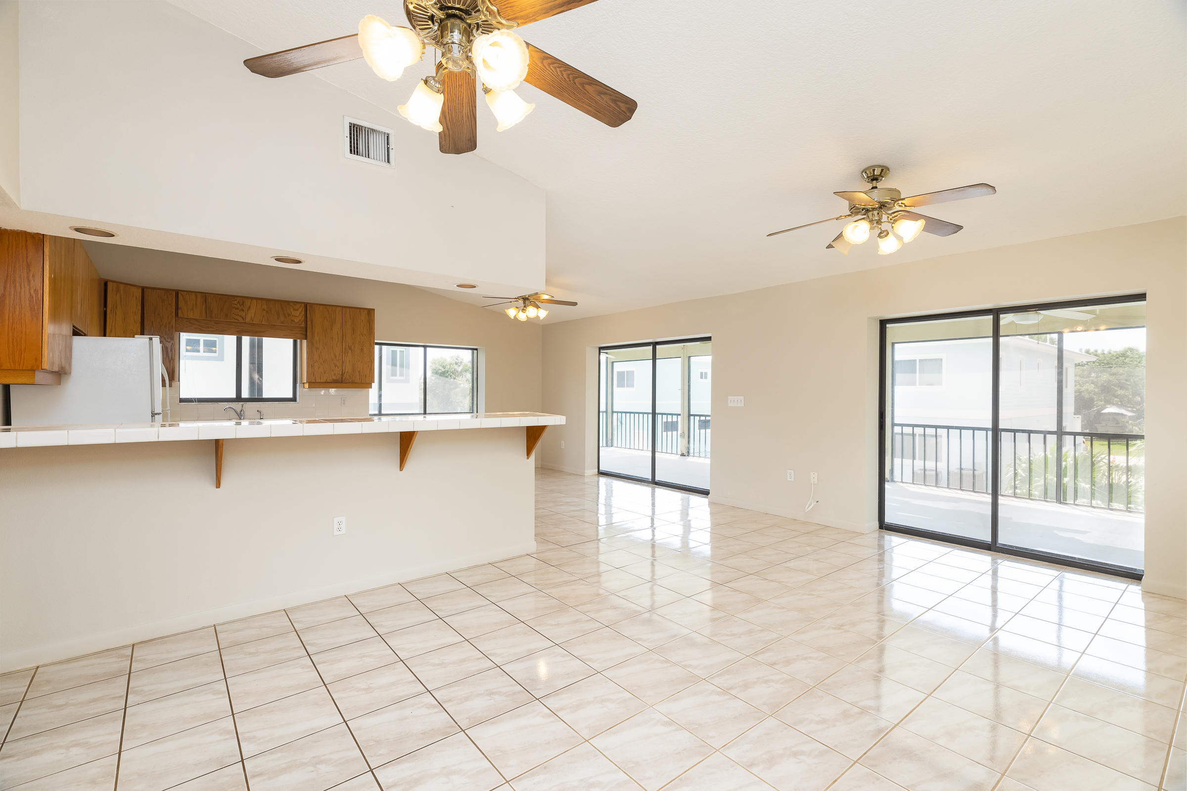 65 Snapper Avenue Key Largo, FL 33037 - Photo 3 of 39 Open Living area