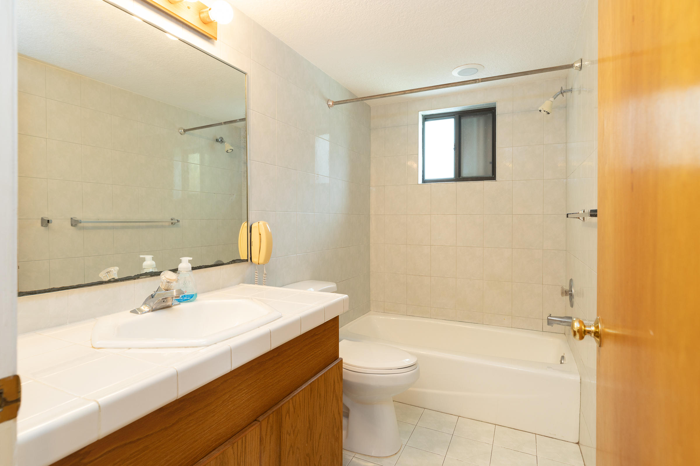 65 Snapper Avenue Key Largo, FL 33037 - Photo 23 of 39 Guest Bath