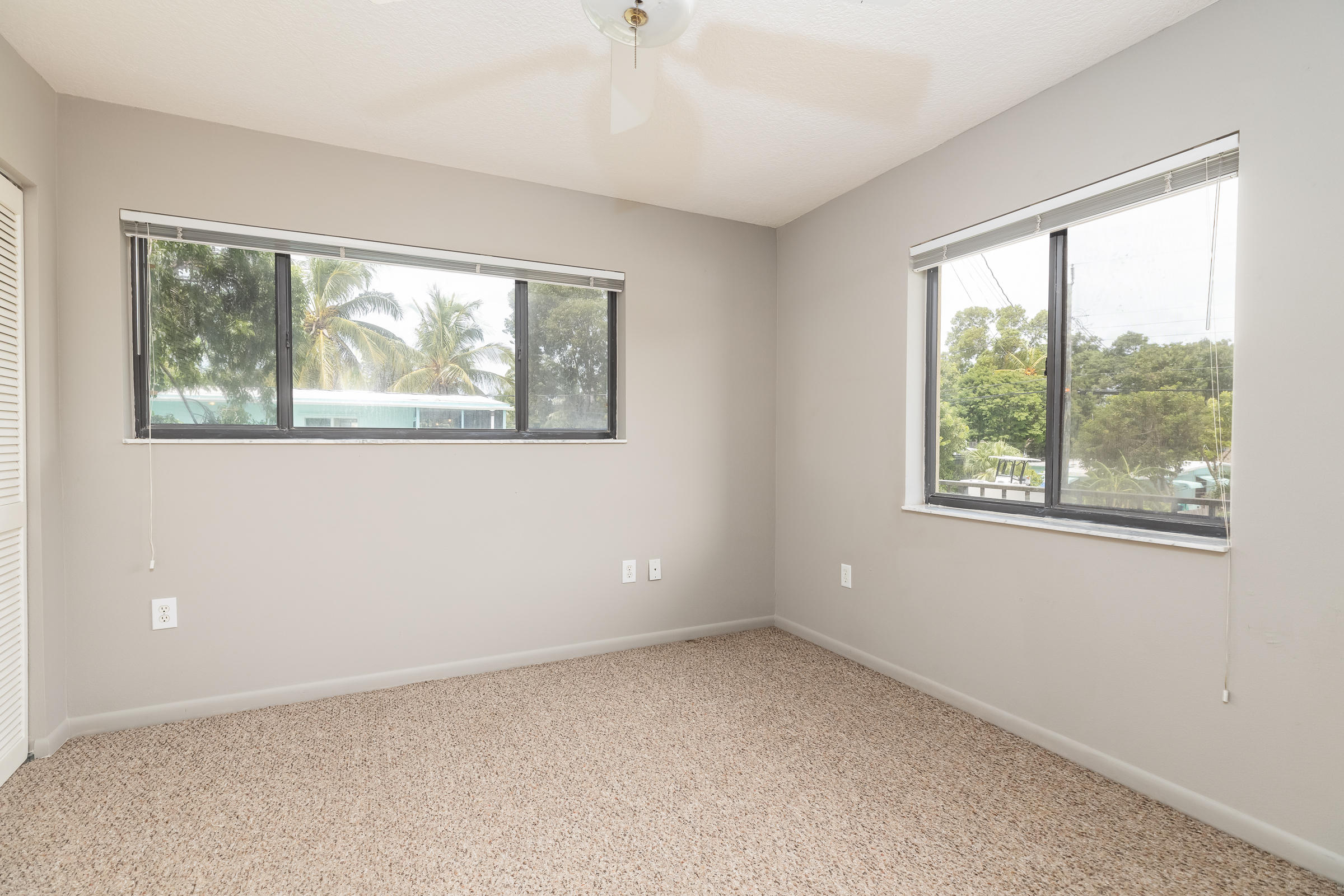 65 Snapper Avenue Key Largo, FL 33037 - Photo 25 of 39 West bedroom