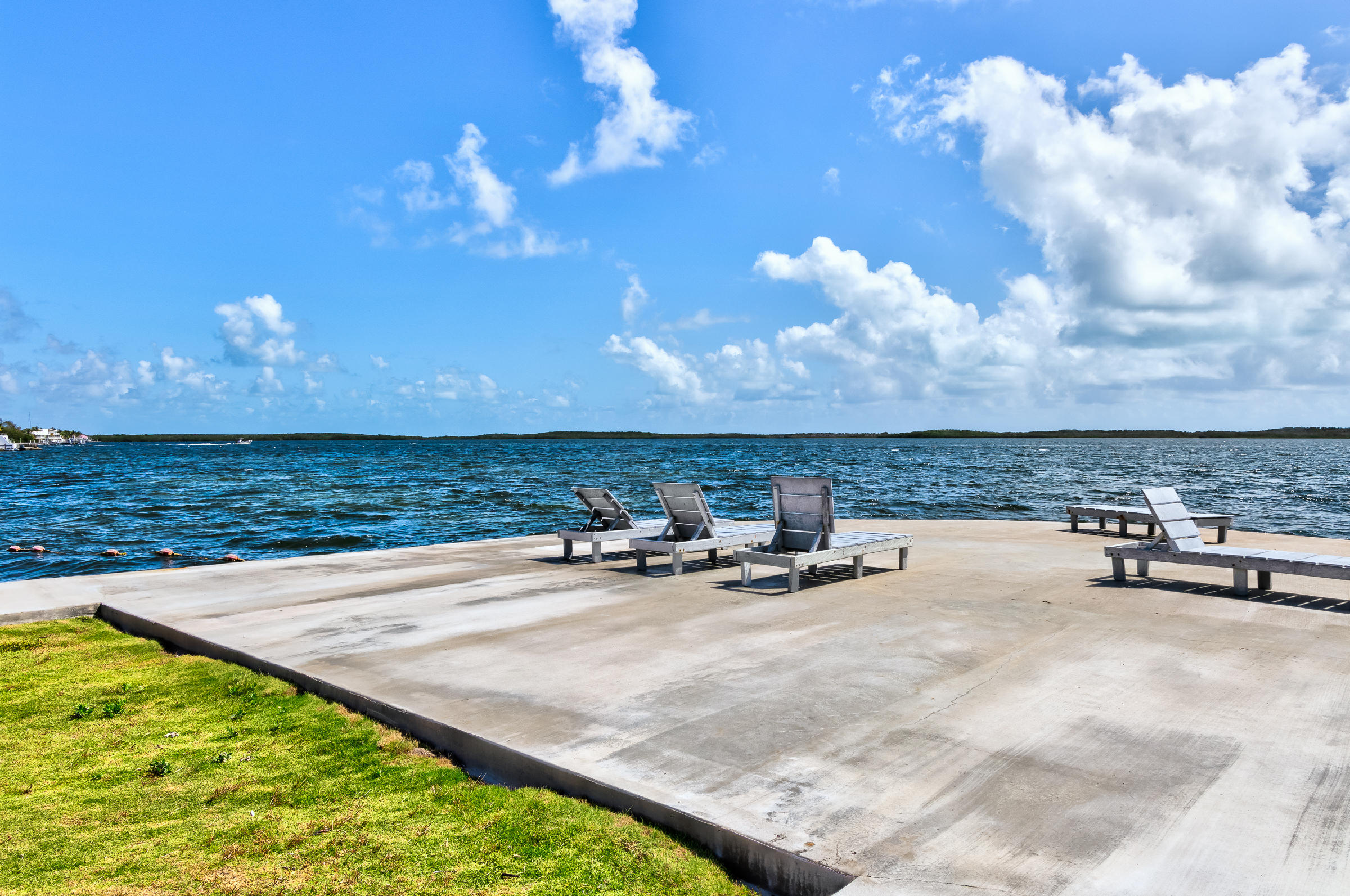 65 Snapper Avenue Key Largo, FL 33037 - Photo 35 of 39 Catch some rays