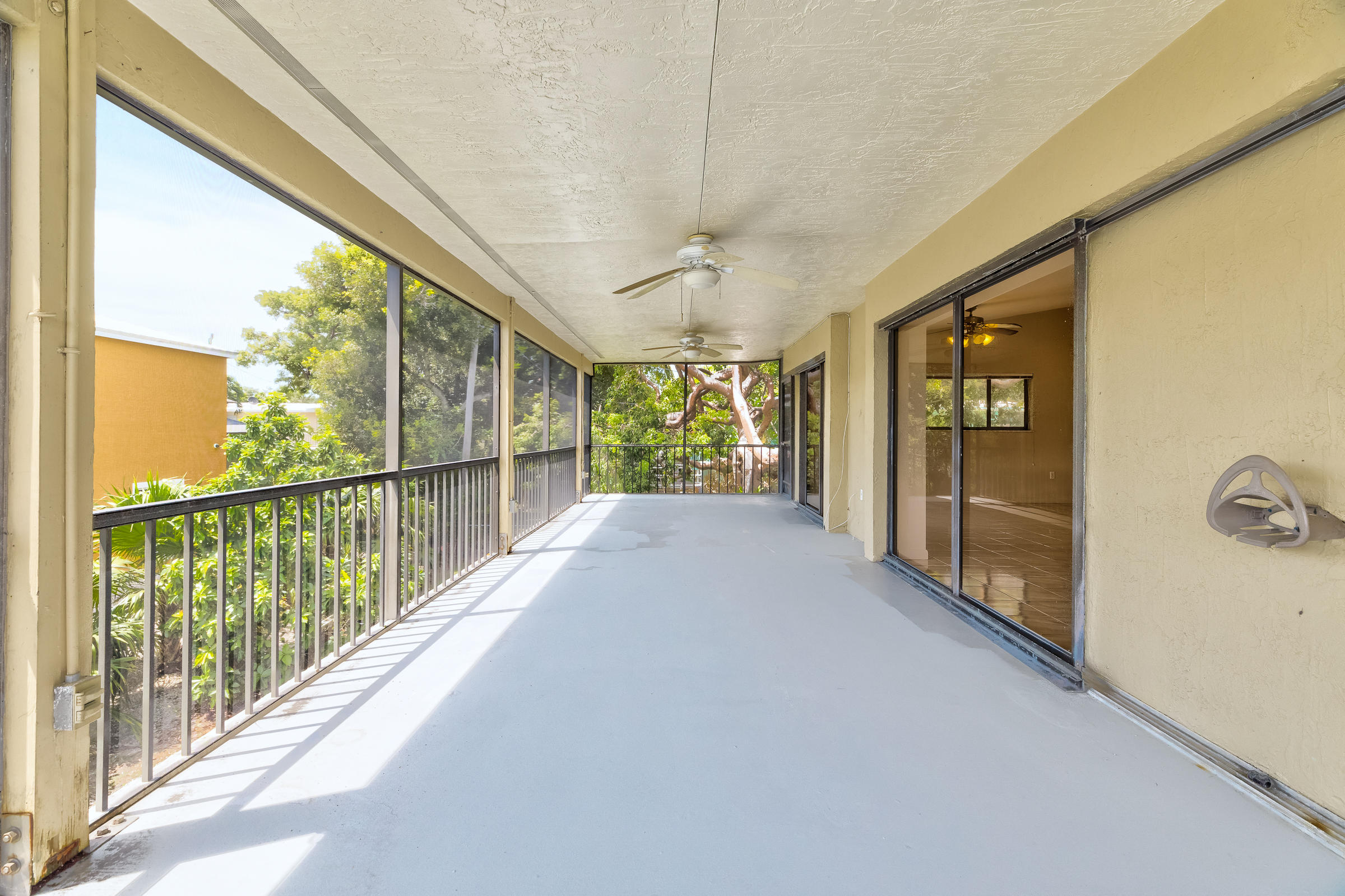 65 Snapper Avenue Key Largo, FL 33037 - Photo 5 of 39 Huge screened patio