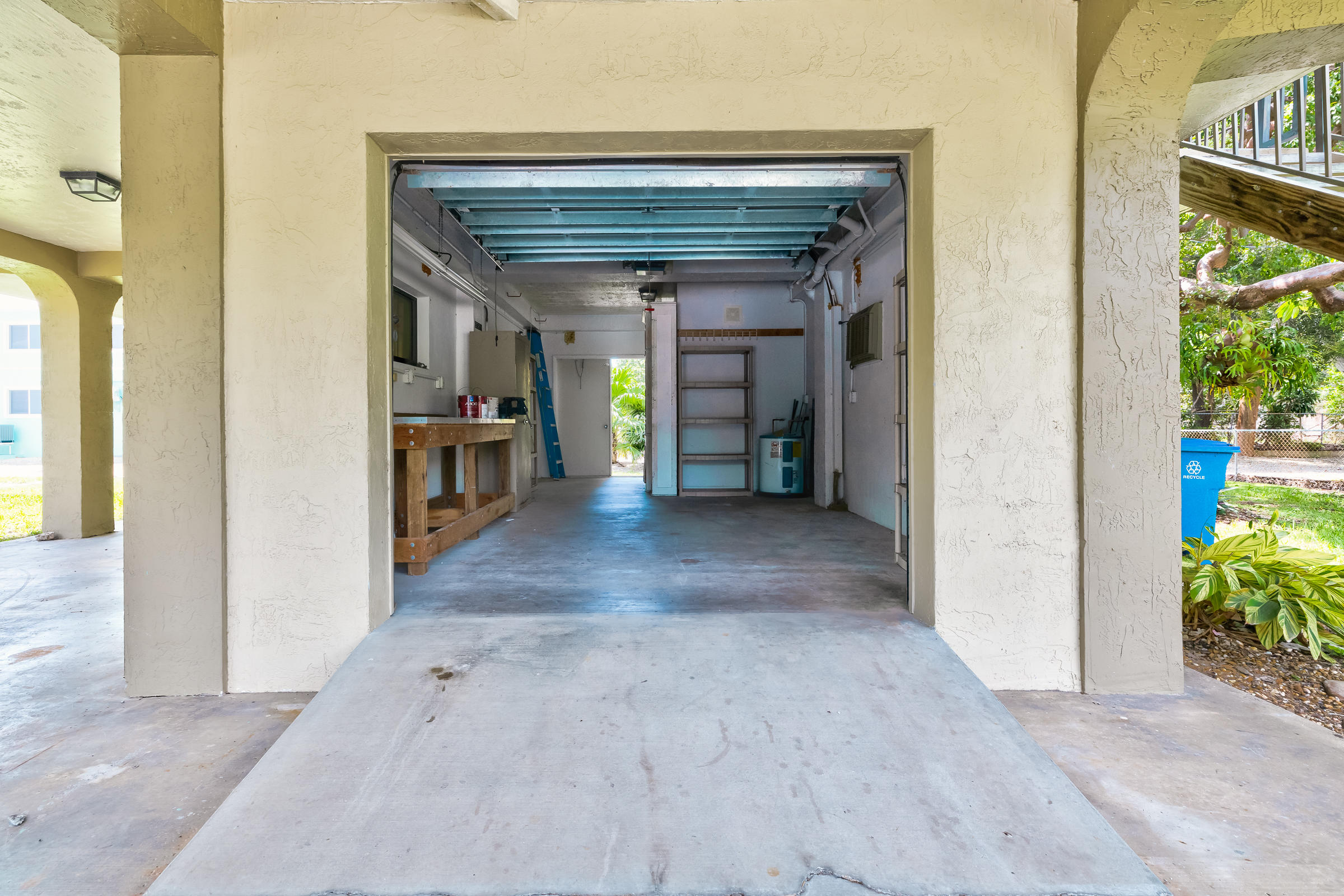 65 Snapper Avenue Key Largo, FL 33037 - Photo 7 of 39 Garage