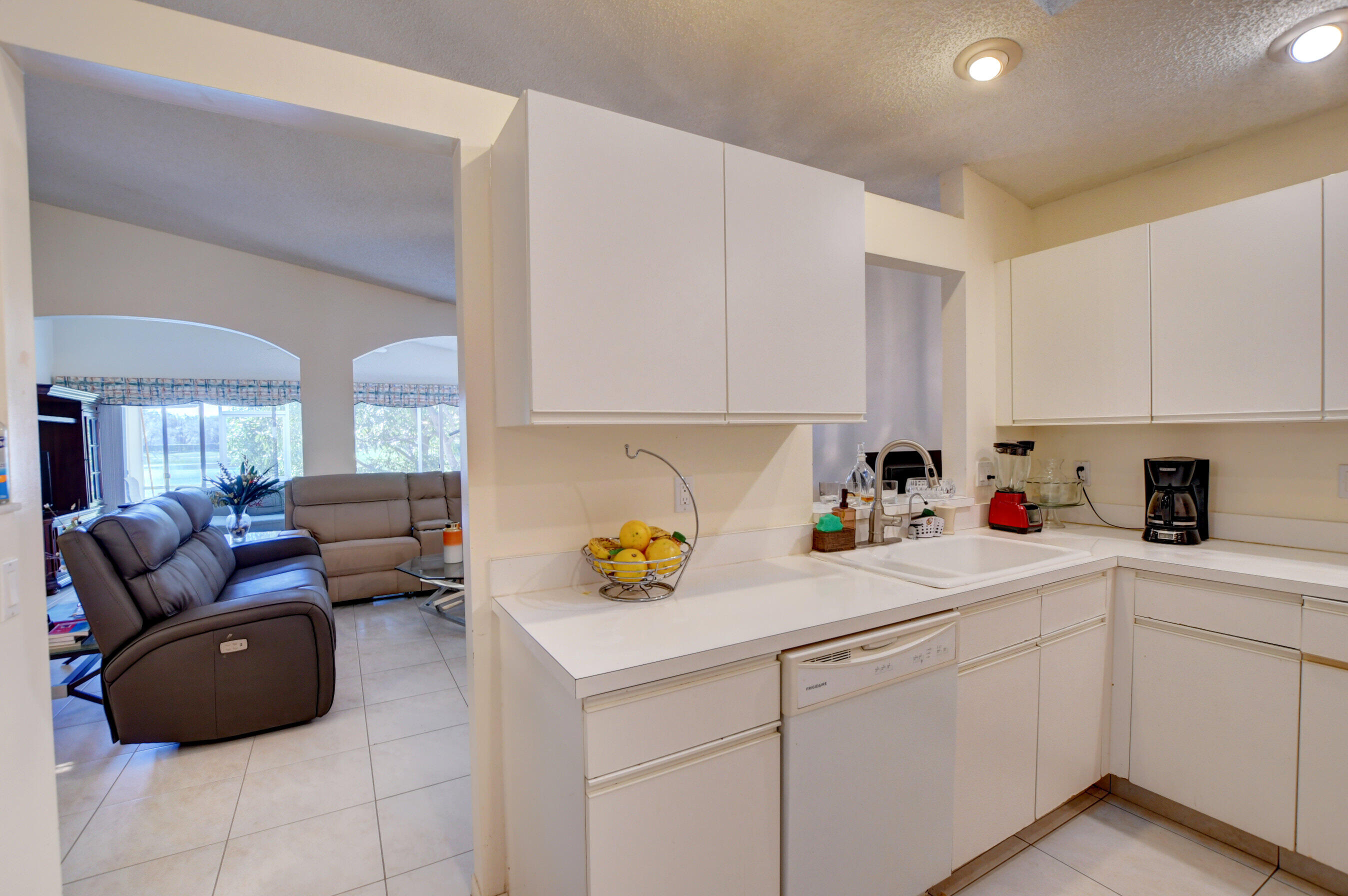 10332 Sunstream Lane Boca Raton, FL 33428 - Photo 28 of 49 28_ebf_8703and4more