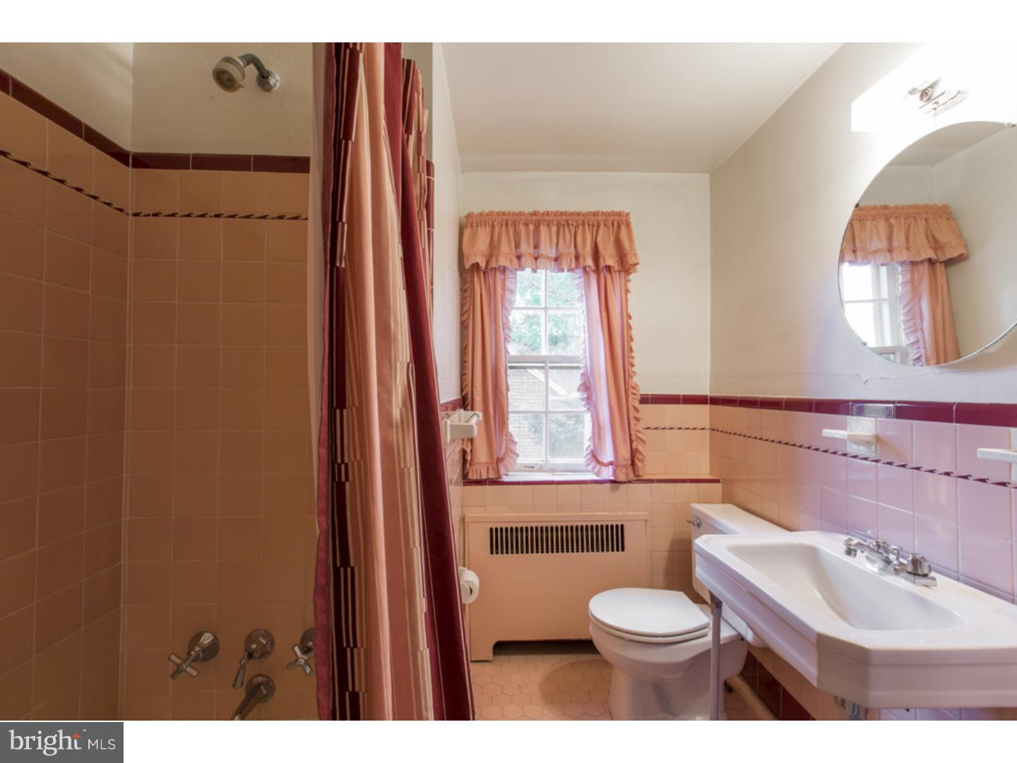 440 Old Farm Road Wyncote, PA 19095 - Photo 17 of 21 Bathroom