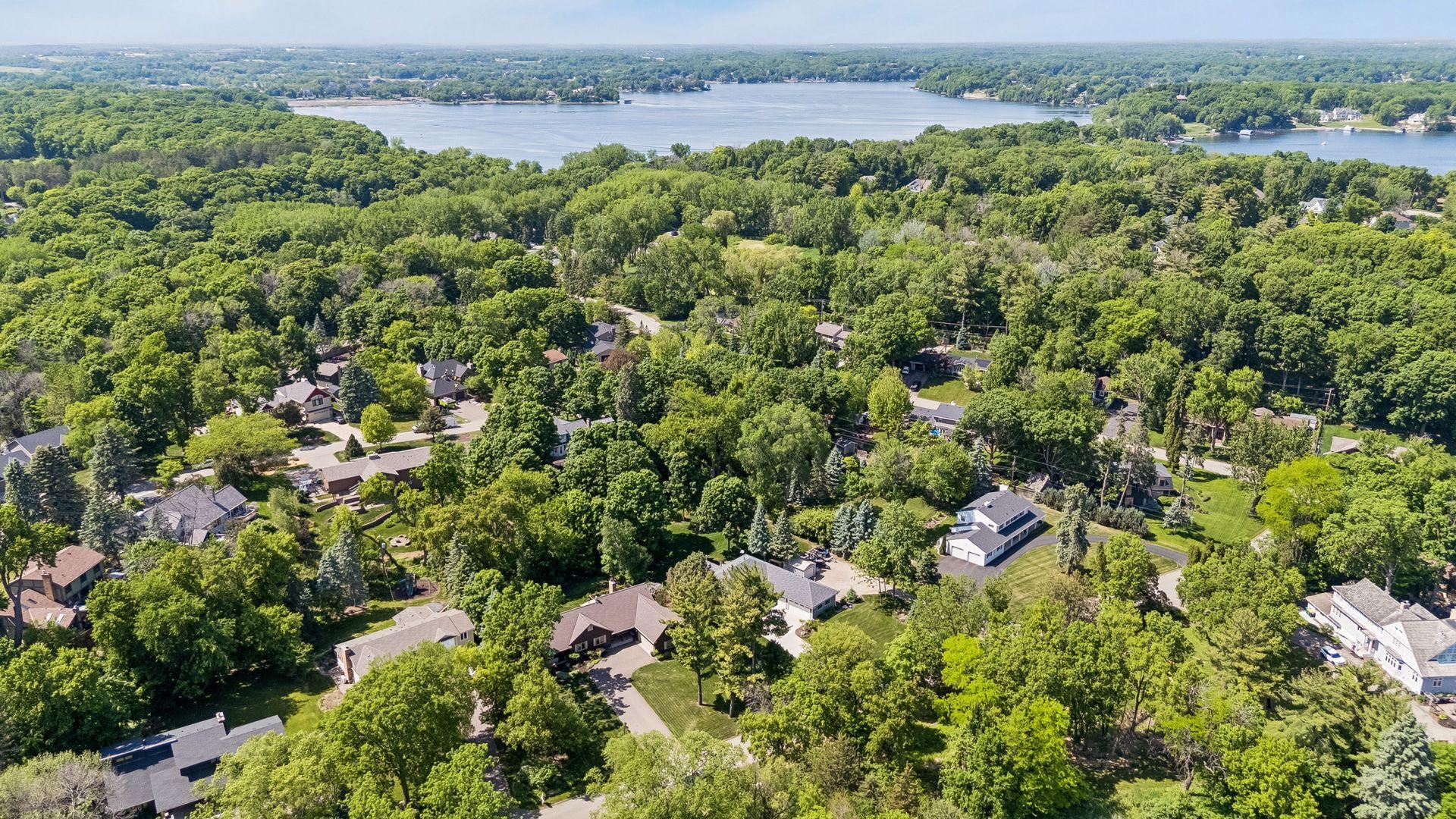 4400 Shady Lane Mound, MN 55364 - Photo 4 of 60