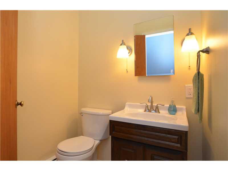 160 Pear Orchard Road Coraopolis, PA 15108 - Photo 13 of 25 Full Bath.