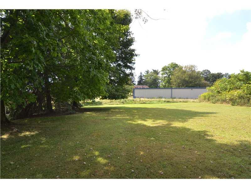 160 Pear Orchard Road Coraopolis, PA 15108 - Photo 21 of 25 Exterior Back.