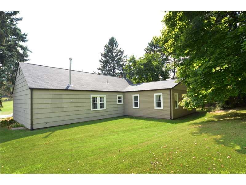 160 Pear Orchard Road Coraopolis, PA 15108 - Photo 23 of 25 Exterior Back.