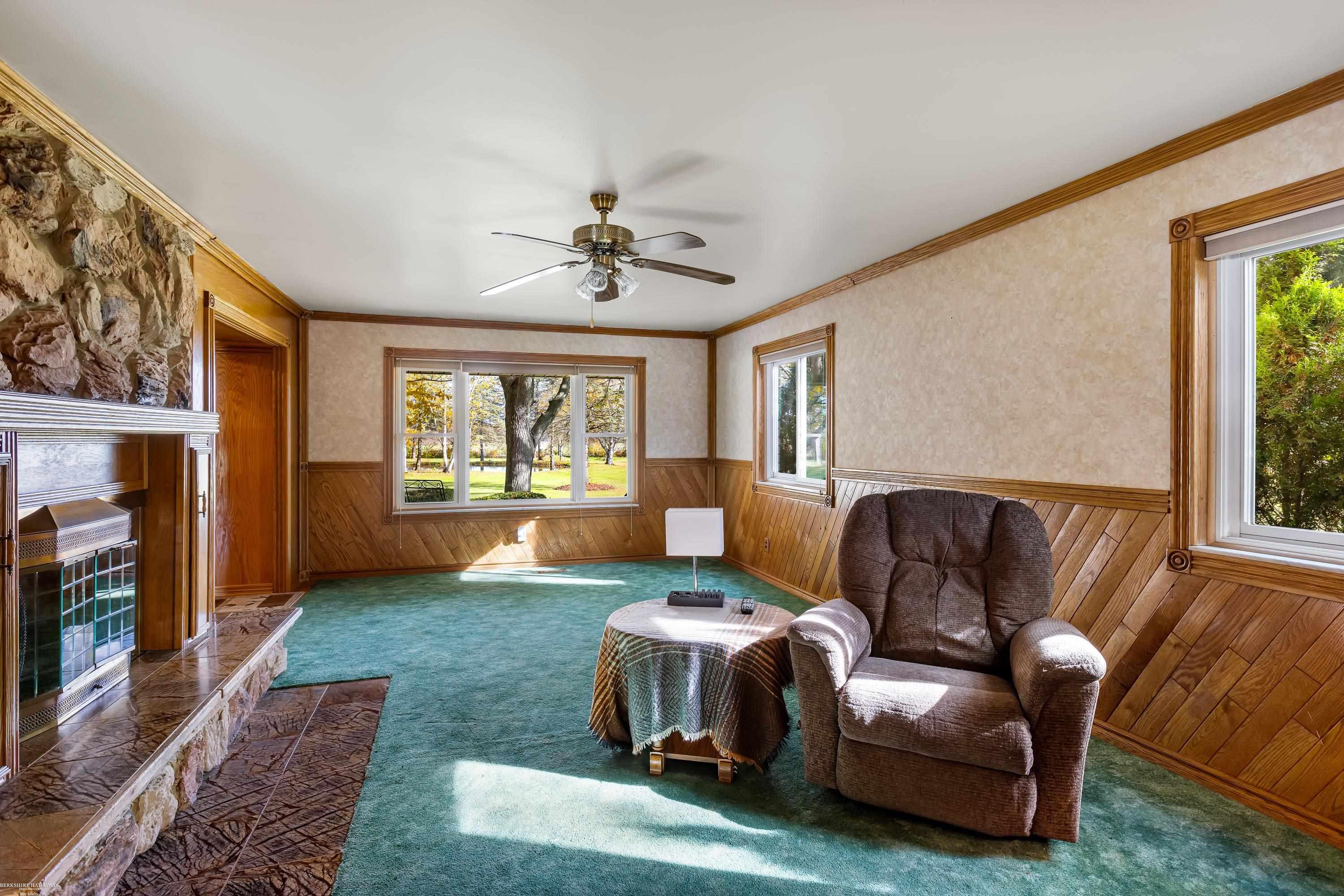 60313 Schoenherr Road Washington, MI 48094 - Photo 14 of 63 50159186-2f212ad8-61b7-4ab6-a14e-911659619258.JPG