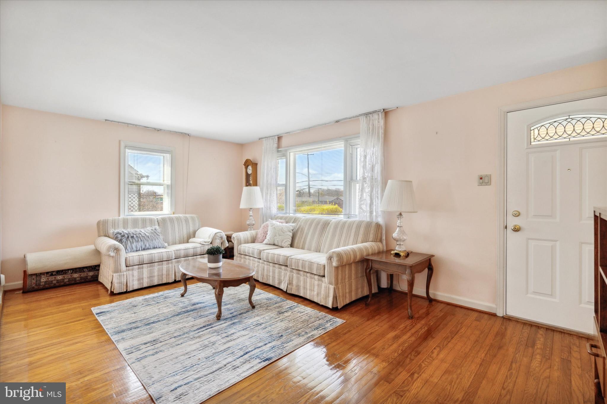 11017 Bustleton Avenue Philadelphia, PA 19116 - Photo 4 of 25 Beautiful Floors