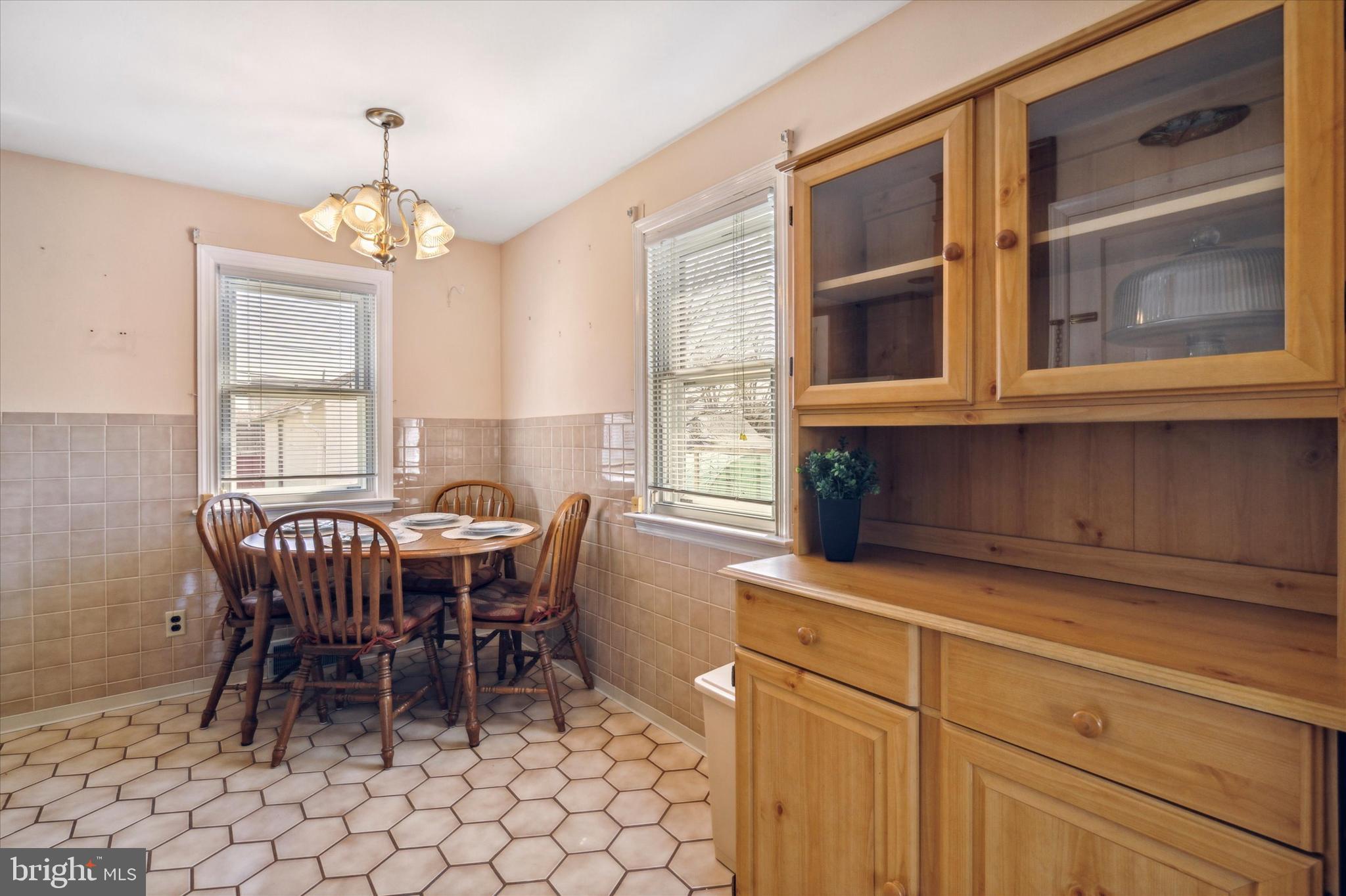 11017 Bustleton Avenue Philadelphia, PA 19116 - Photo 7 of 25 Eat in Kitchen