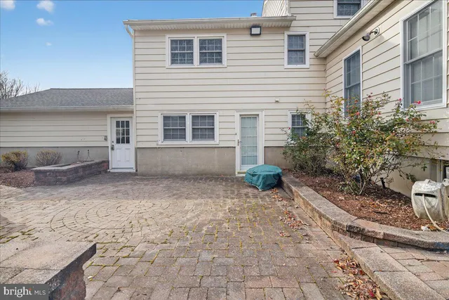 $7,700 | 328 Dodds Lane, Princeton, NJ 08540