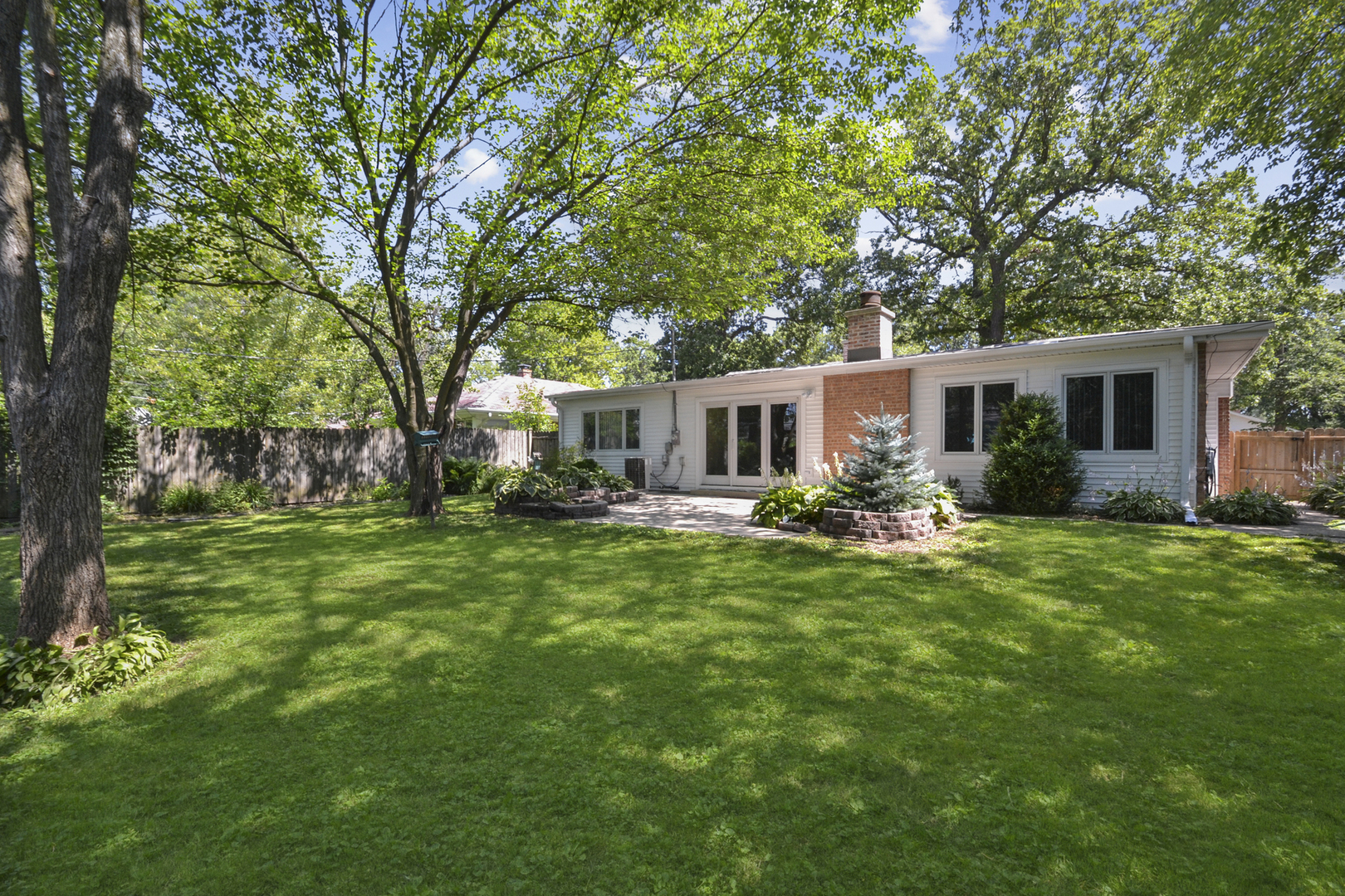 1028 Dell Road Northbrook, IL 60062 - Photo 16 of 19