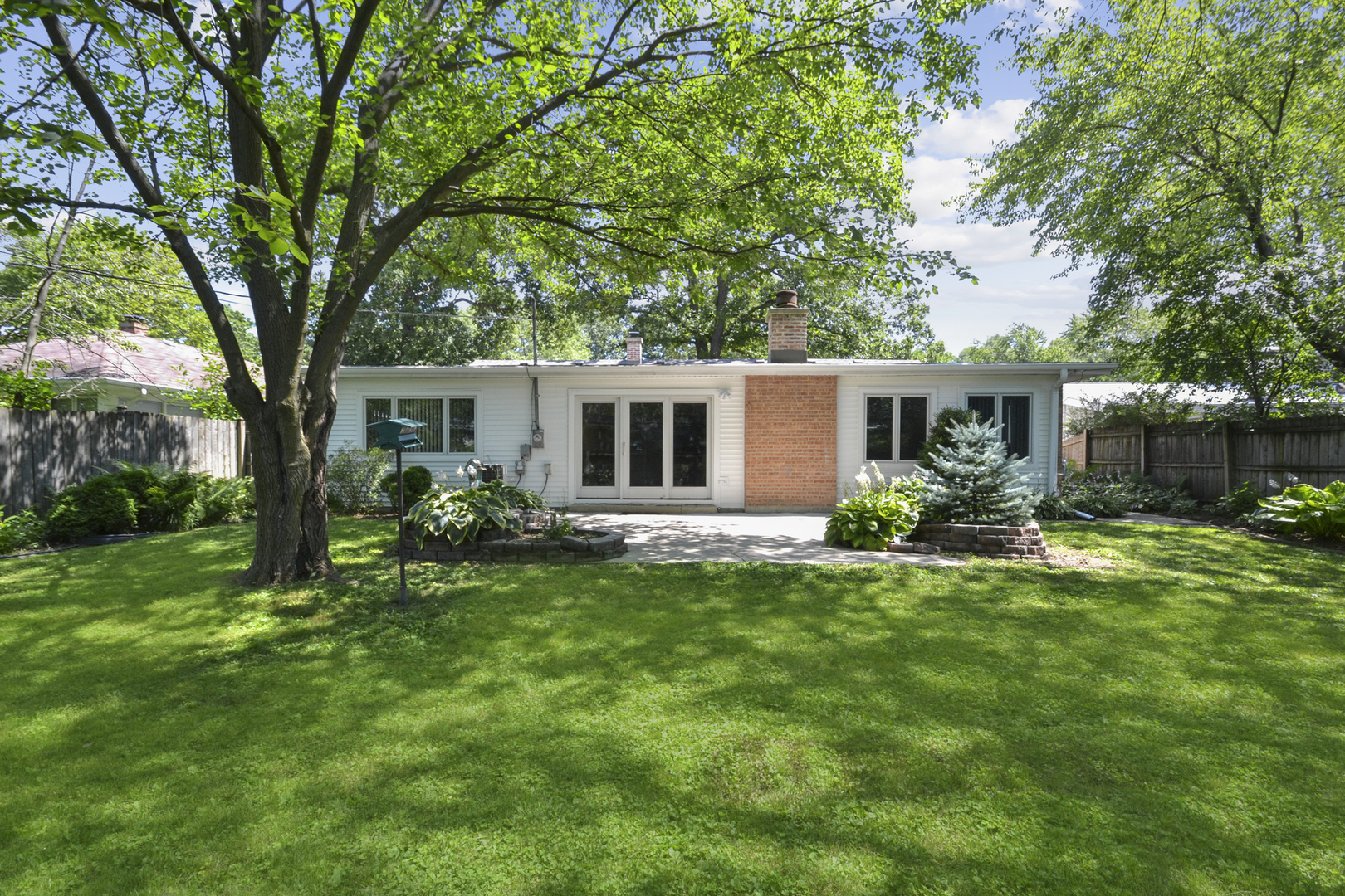 1028 Dell Road Northbrook, IL 60062 - Photo 17 of 19