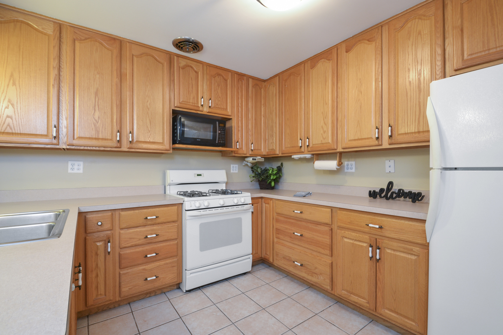 1028 Dell Road Northbrook, IL 60062 - Photo 5 of 19